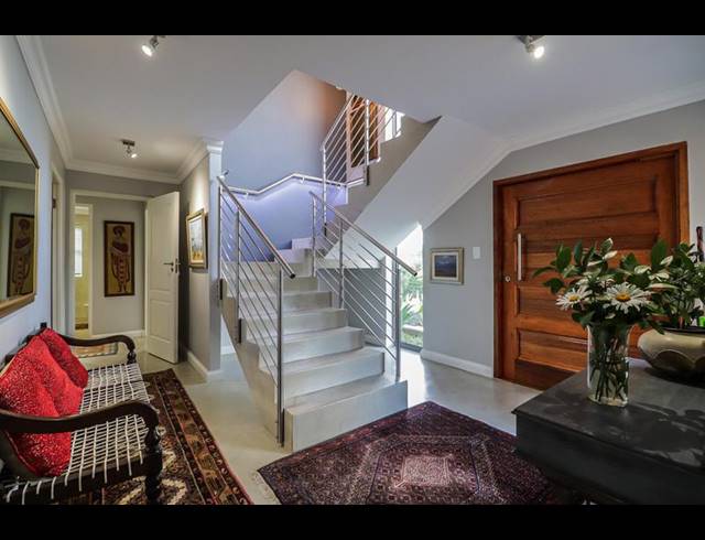 4 BEDROOM HOUSE FOR SALE IN HERSHAM